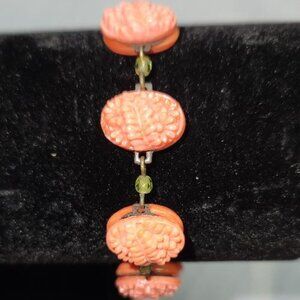 Vintage David Aubrey carved beads bracelet